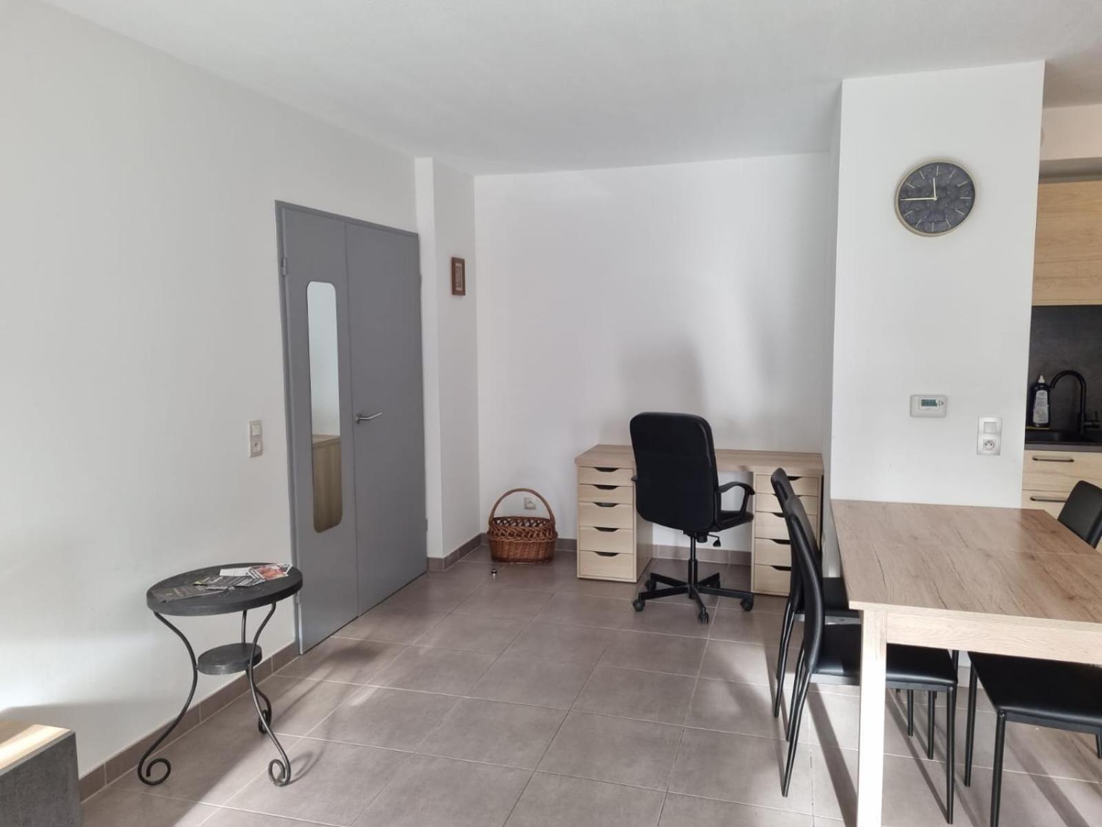 Grand Appartement Avec Garage Et Terrasse Castelnau-le-Lez Luaran gambar